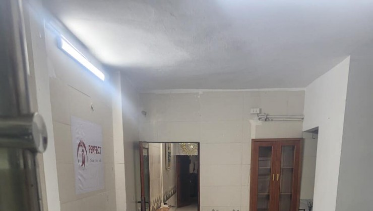 CHO THUÊ NHÀ NGÕ Ô TÔ NGUYỄN TRÃI, 90M2, 3 NGỦ, 2 WC, GIÁ CHỈ 9.5 TRIỆU - KINH DOANH